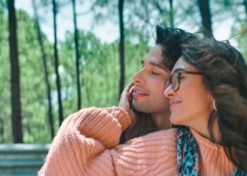 Do Deewane Seher Mein plot, release date, budget, domestic box office, worldwide gross, earnings, and FAQs. Complete report with analysis and outlook.